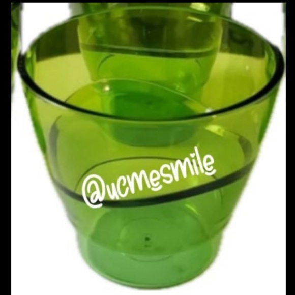 Tupperware Sheerly Elegant Green Top Acrylic Pitcher Set - Picture 4 of 5